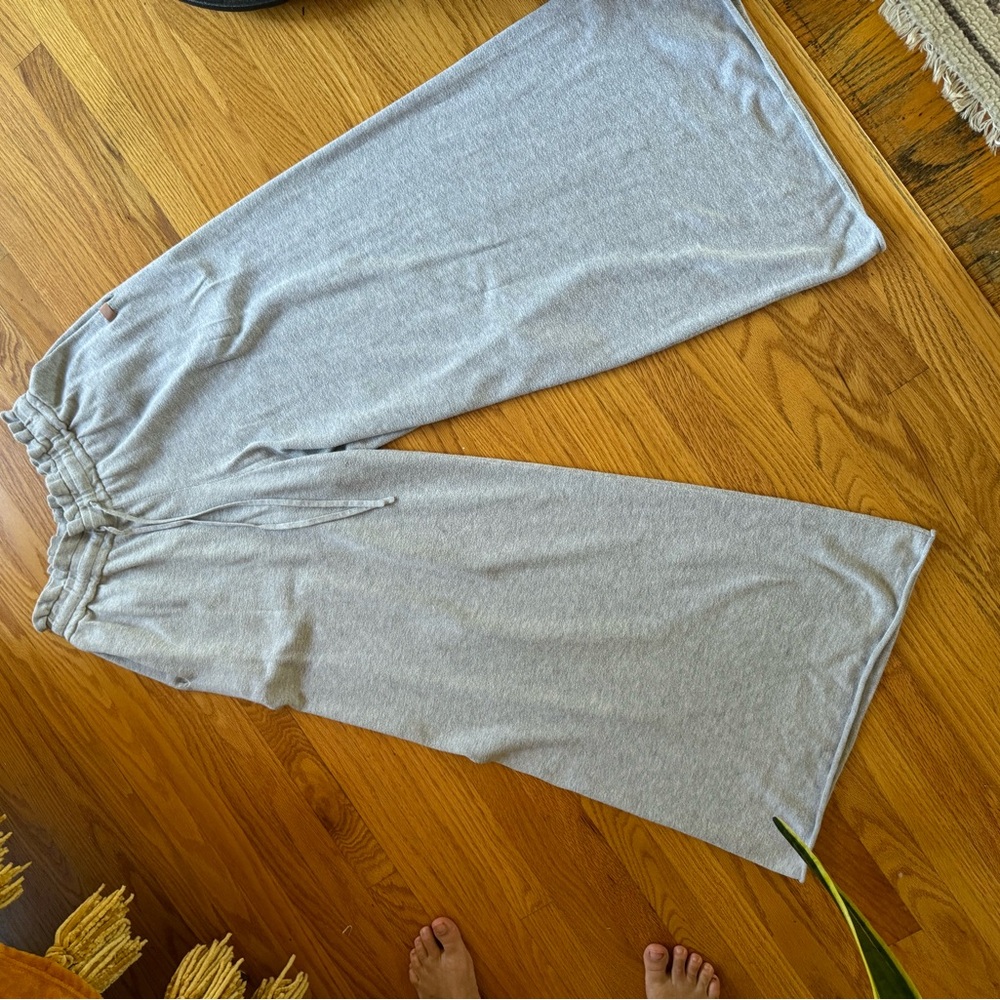 Lunya organic cotton wide leg pant (M)